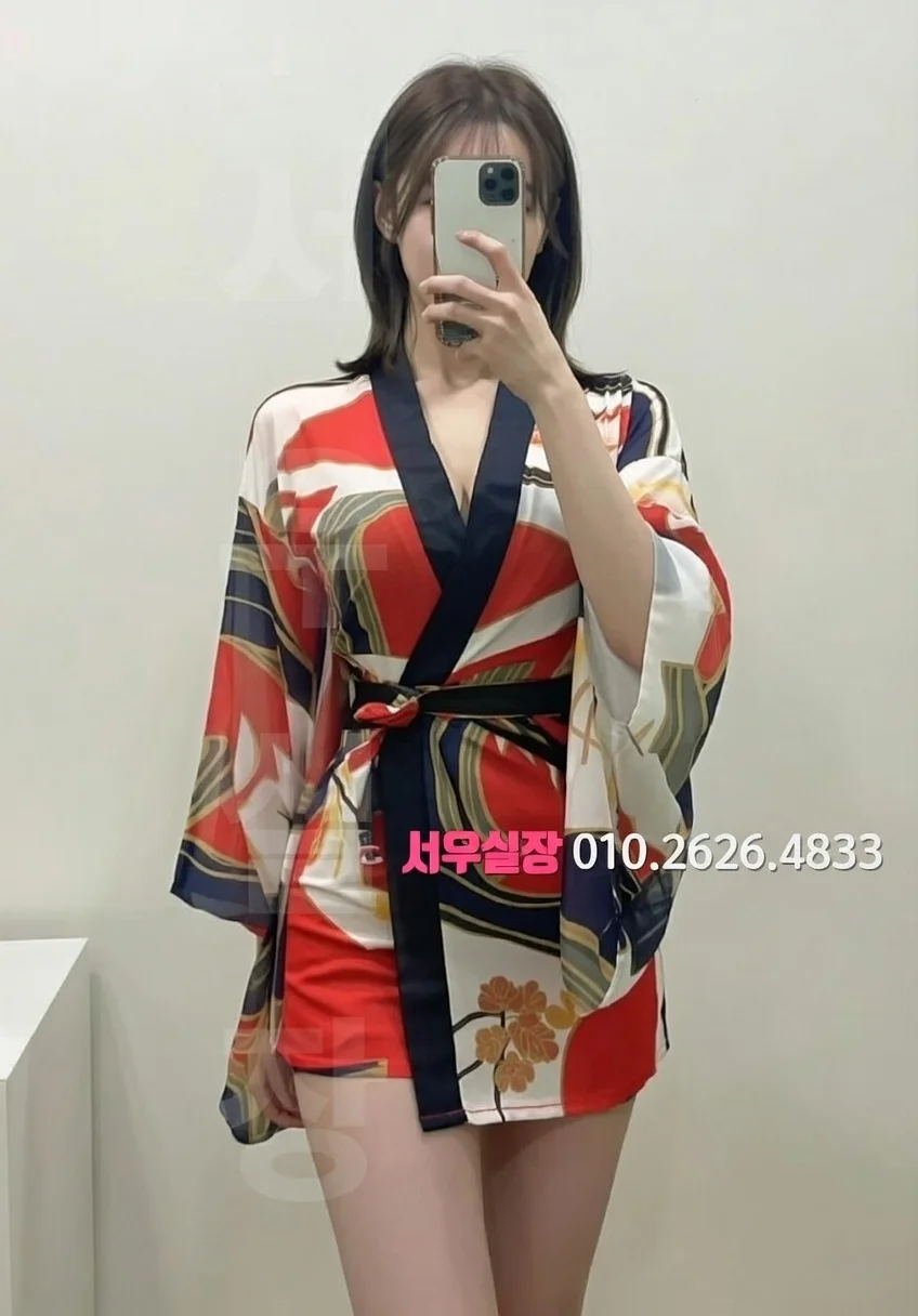 압구정 쓰리노 프리미엄 라인업 22번 프로필