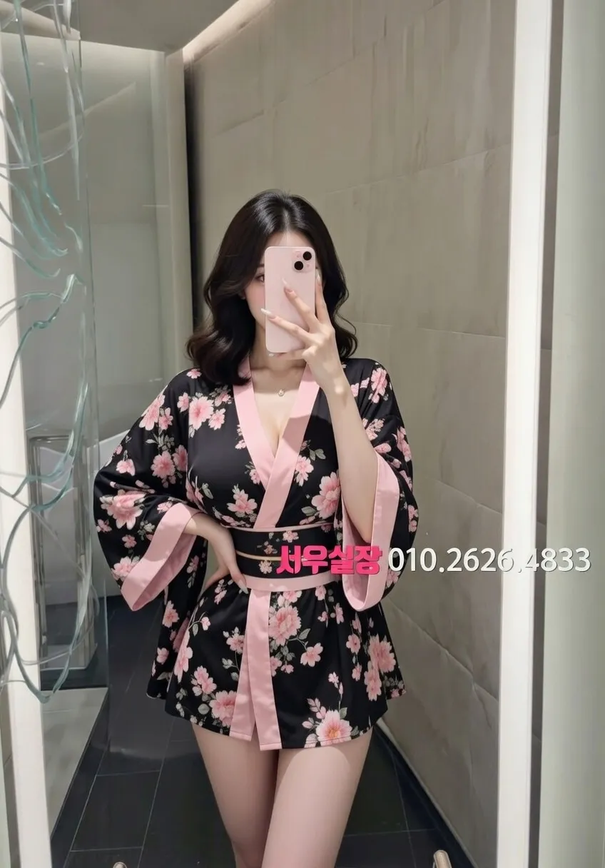 압구정 미러룸 프리미엄 라인업 21번 프로필